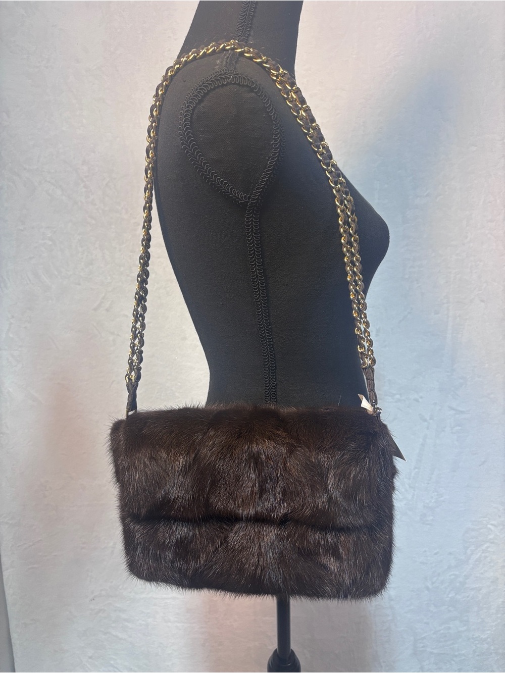 Bloomingdale’s Brown Chocolate Mink Fur Shoulder Bag Gold Chain Luxury VTG